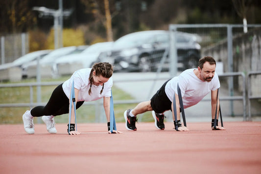 Thenex Sport Widerstandsband aus Baumwolle, 120 cm lang, in drei Widerstandsstärken (Low, Mid, High). Perfekt für Muskelaufbau, Calisthenics, Mobilitätsverbesserung und Aufwärmen. Hochwertig, langlebig und waschbar. Inklusive E-Book mit über 100 Übungen.